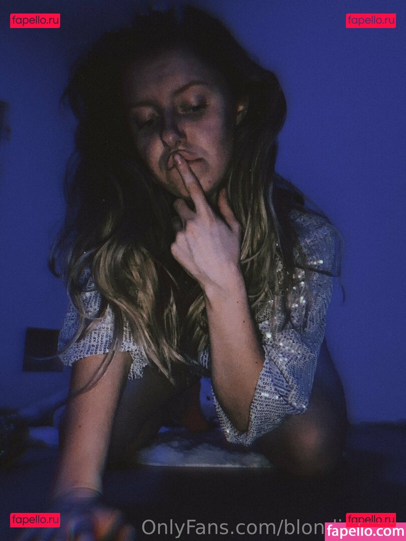 _blondieasmr_ / blondieasmr Onlyfans Photo Gallery 