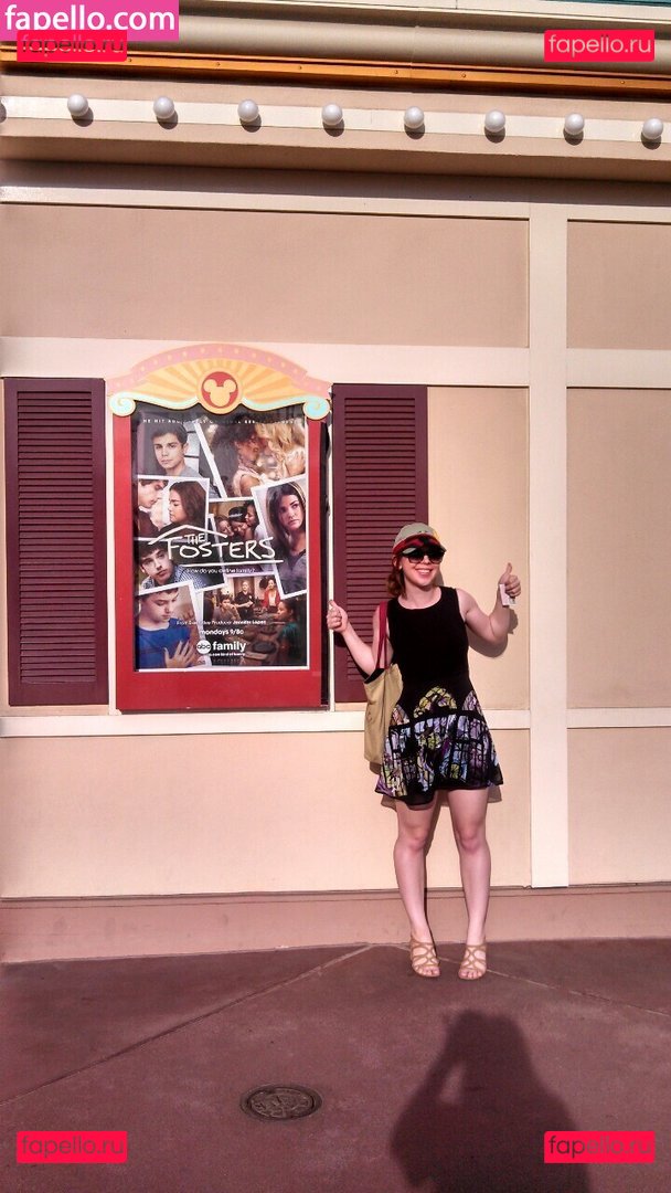 Jenny Nicholson / jennicholson24 Onlyfans Photo Gallery 