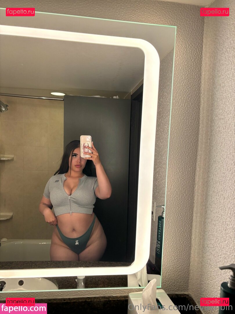 nevaehbih Onlyfans Photo Gallery 