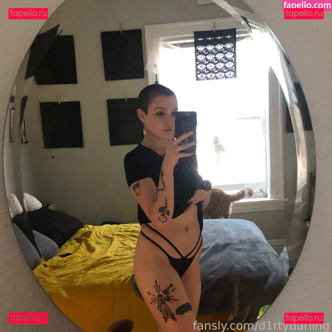 d11rtydarling / d1rtydarling Onlyfans Photo Gallery 