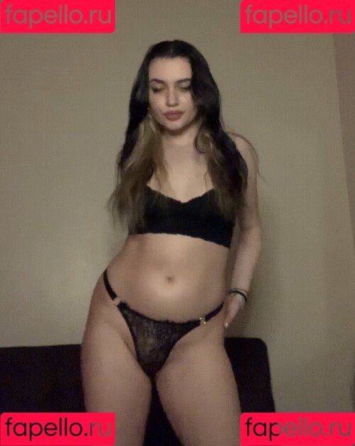 Cloudeeuh / coca_loca Onlyfans Photo Gallery 