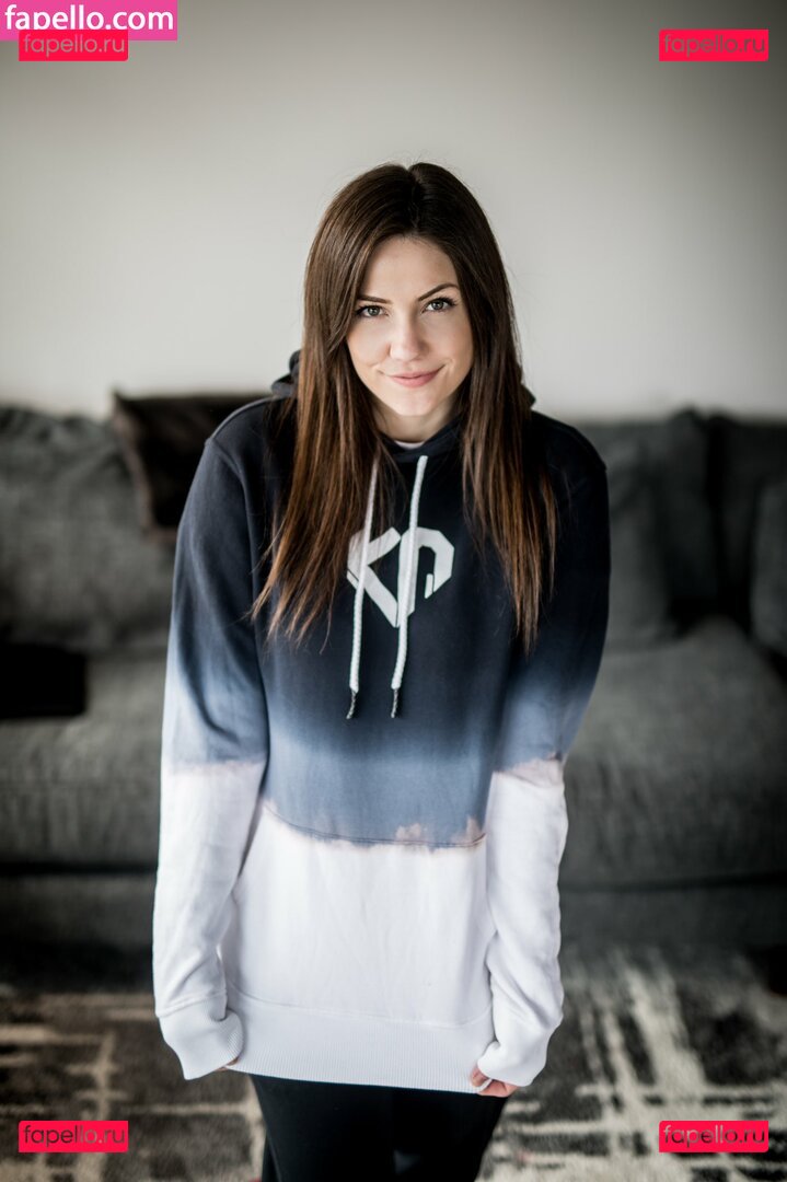 KayPea / goldeng1rl / kaypeahd Onlyfans Photo Gallery 