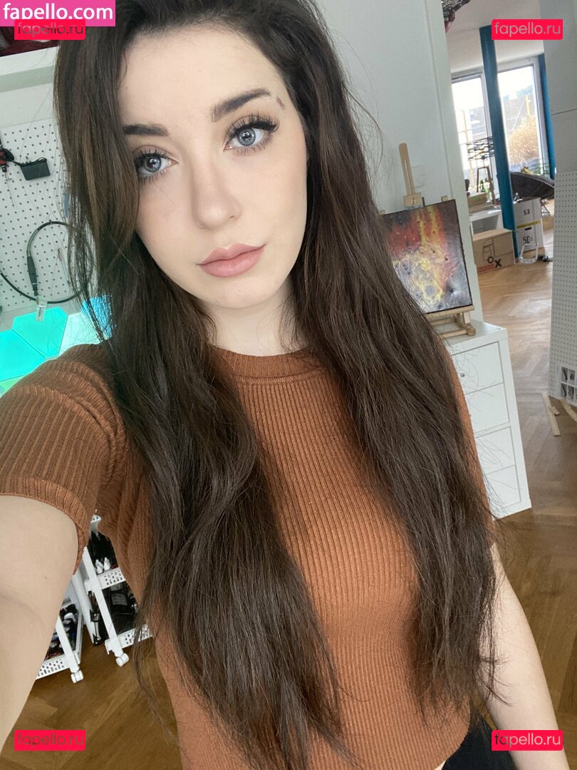 Anni The Duck / anni.the.duck / annitheduck Onlyfans Photo Gallery 