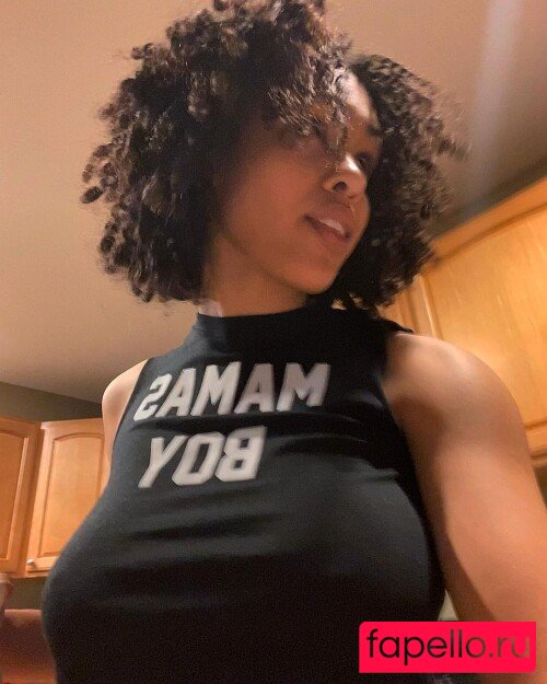 Aaliyeezy / theallierae Onlyfans Photo Gallery 