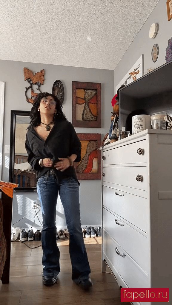 Aaliyeezy / theallierae Onlyfans Photo Gallery 