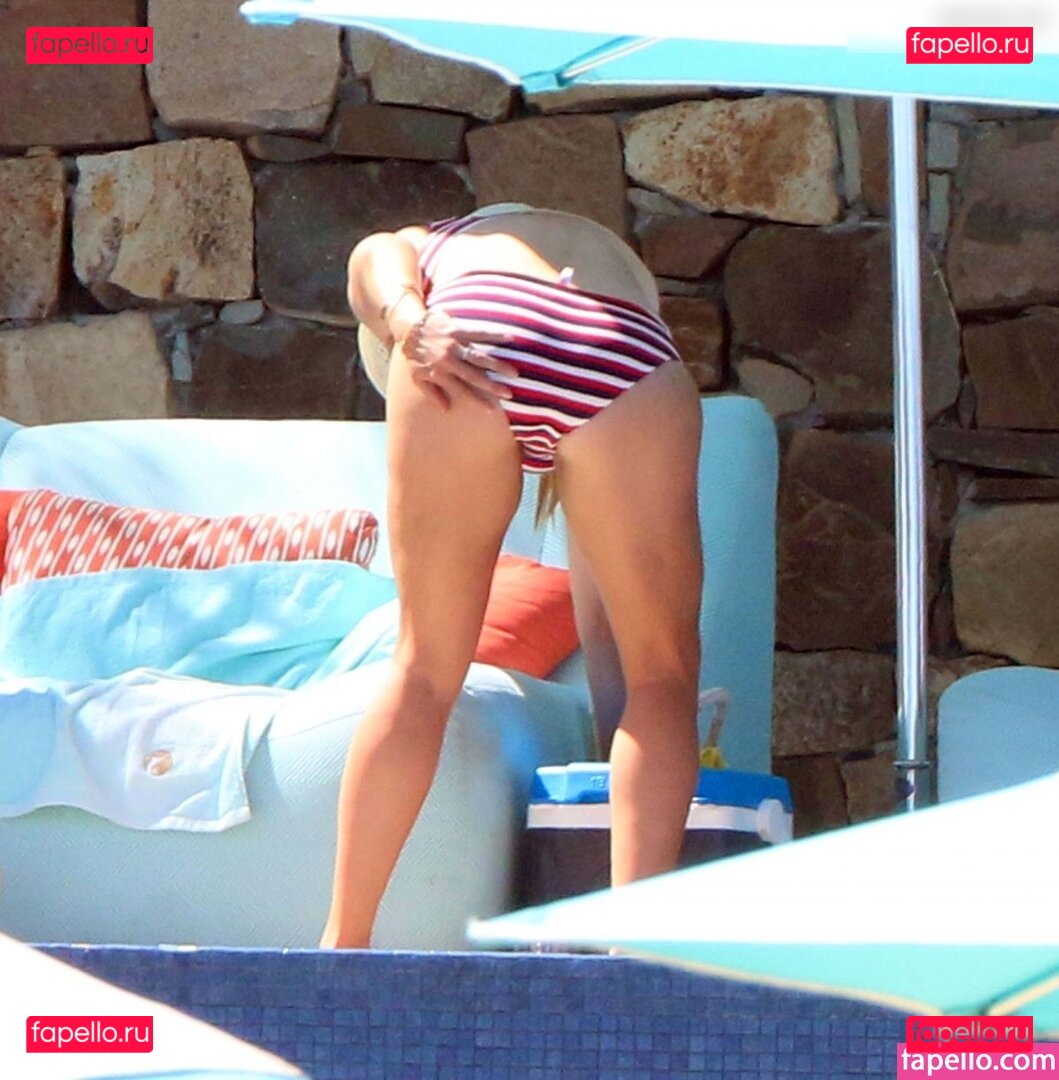 Reese Witherspoon / reesew / reesewitherspoon Onlyfans Photo Gallery 