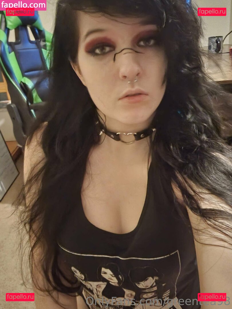 greentea1998 / greentea98 Onlyfans Photo Gallery 