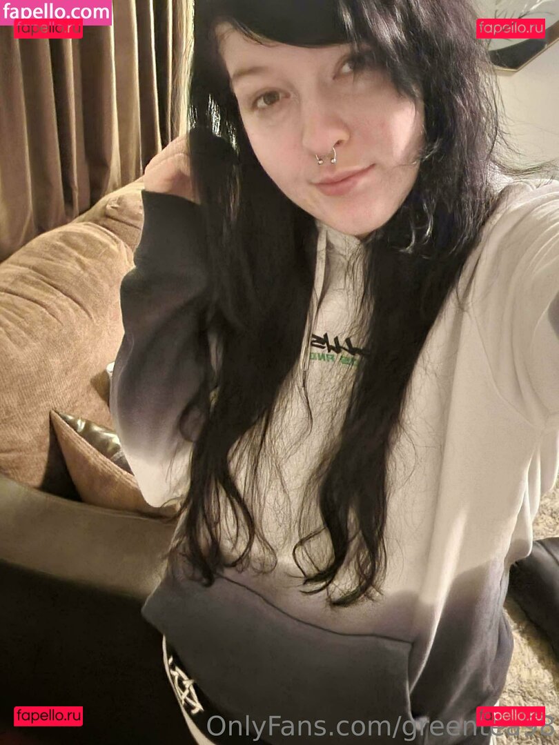 greentea1998 / greentea98 Onlyfans Photo Gallery 