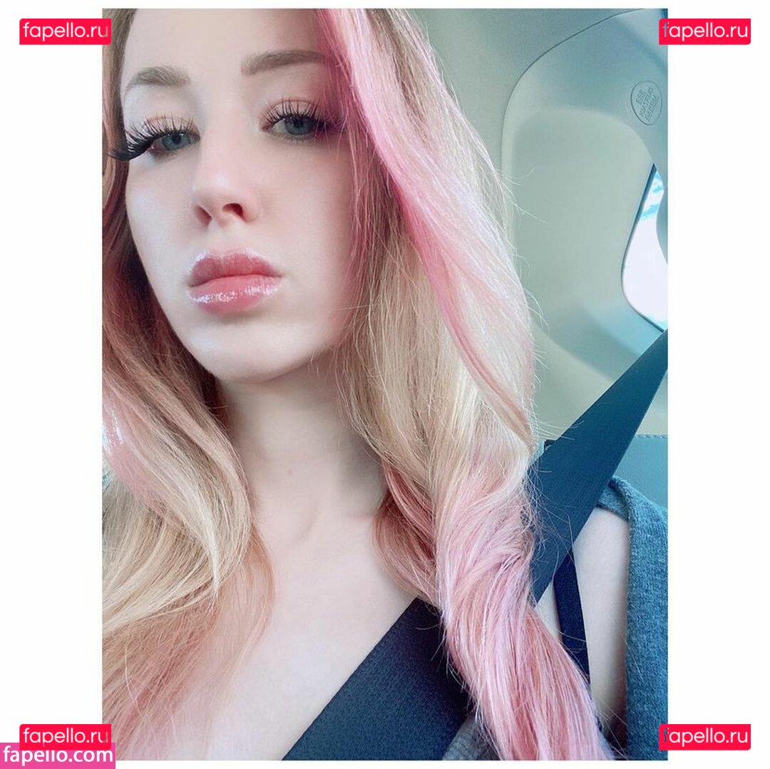 Alaina Taylor / Pintsizedblonde / https: / pintsizedblond Onlyfans Photo Gallery 