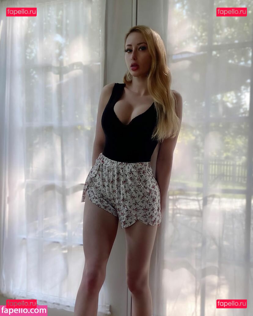 Alaina Taylor / Pintsizedblonde / https: / pintsizedblond Onlyfans Photo Gallery 