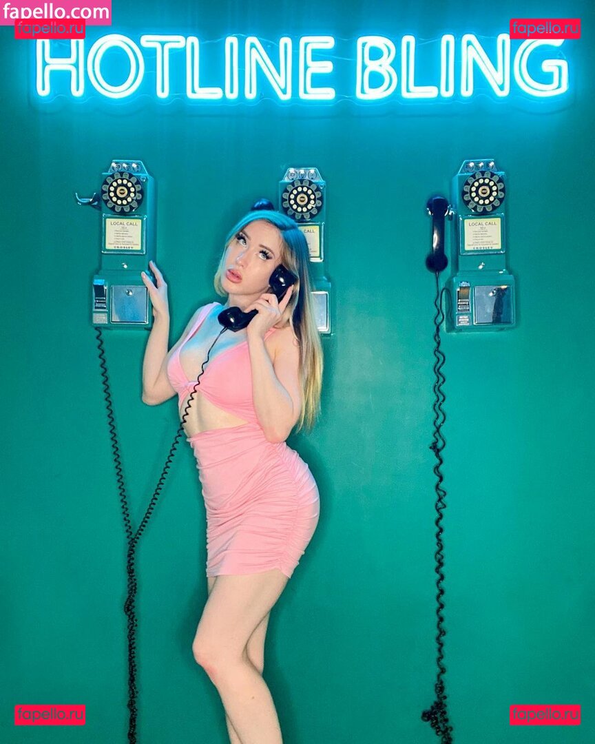 Alaina Taylor / Pintsizedblonde / https: / pintsizedblond Onlyfans Photo Gallery 