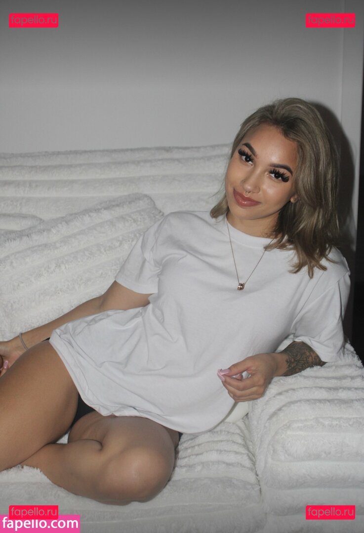 laylaachristinee / laylachristine Onlyfans Photo Gallery 