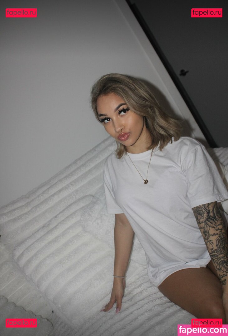 laylaachristinee / laylachristine Onlyfans Photo Gallery 