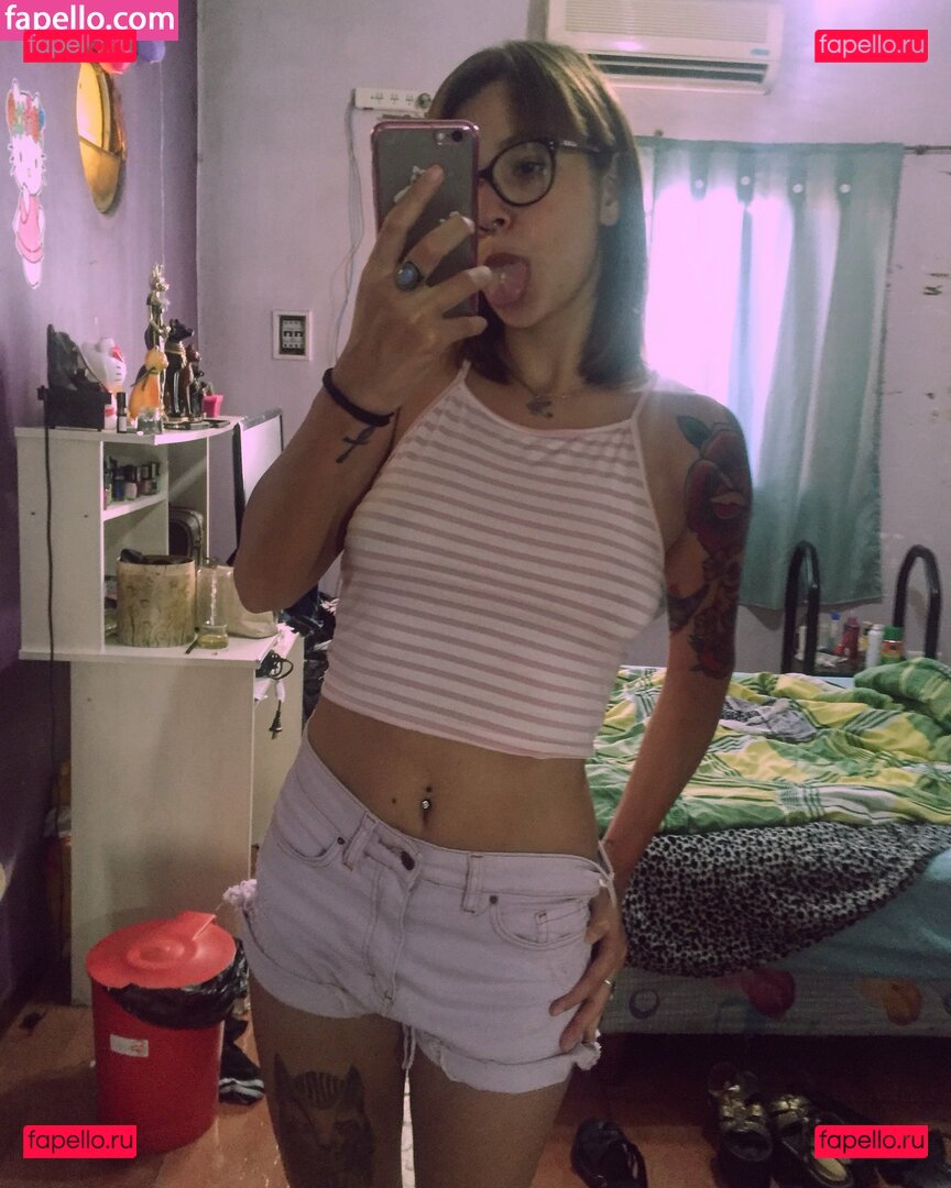 Catdelespacio Onlyfans Photo Gallery 