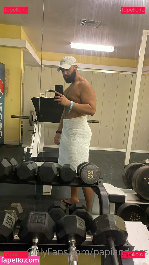 papiandres / papiandress Onlyfans Photo Gallery 