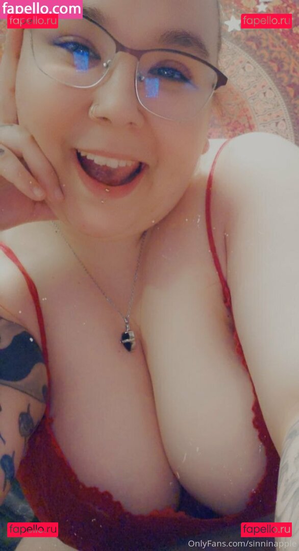 sinnfulapple.420 / sinnfulapple420 Onlyfans Photo Gallery 