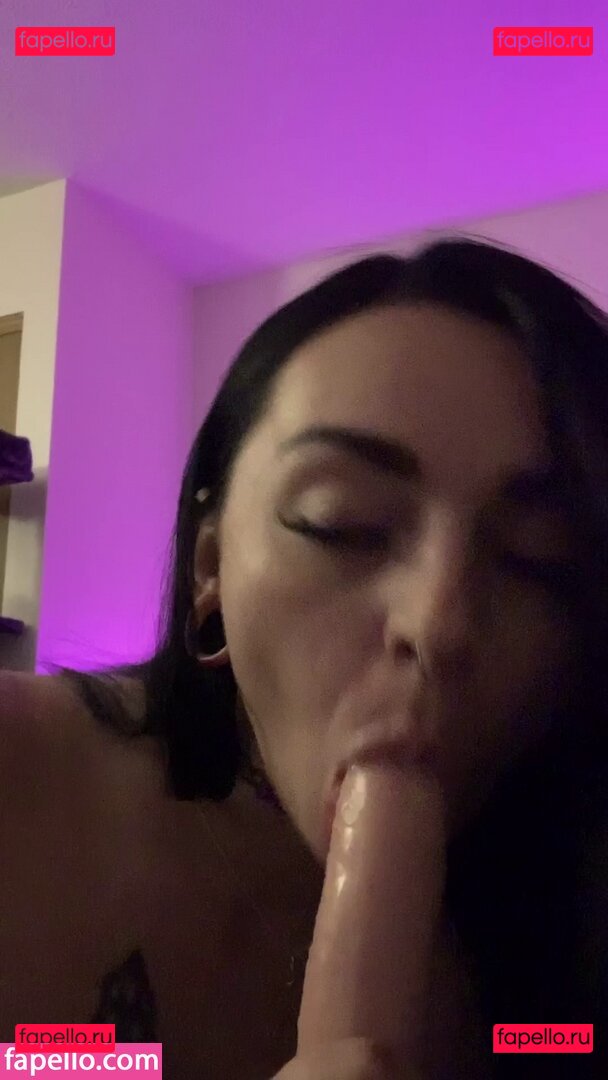 Aleacat / https: / sadgirlsclubtv Onlyfans Photo Gallery 