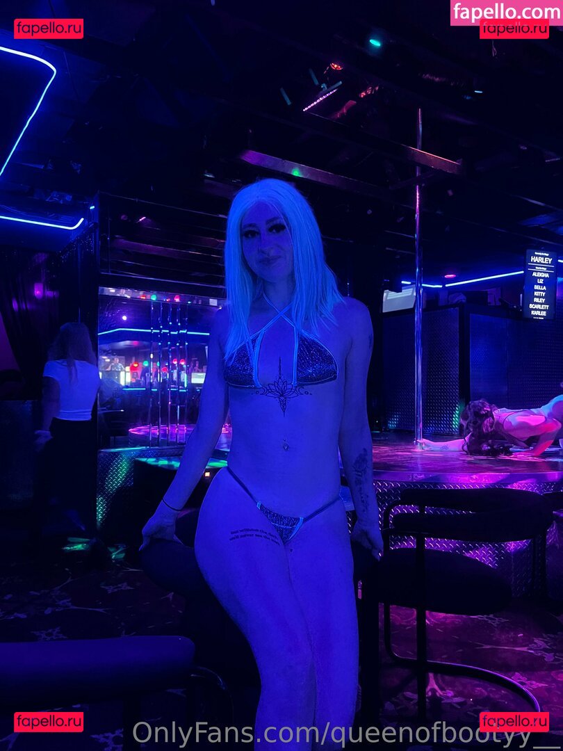 queenofbootyy__ Onlyfans Photo Gallery 