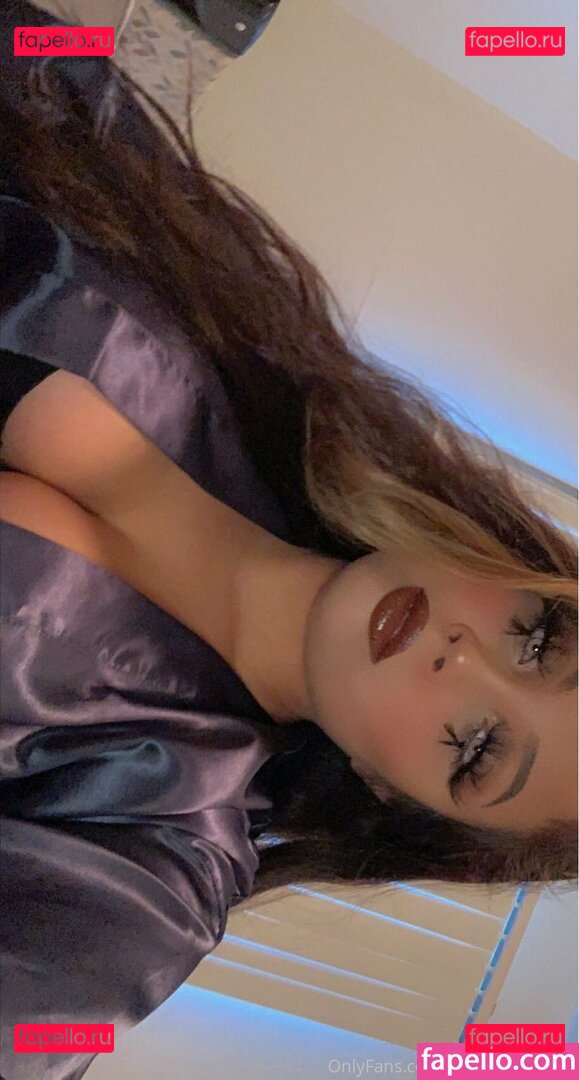 karinakayda / spicyy.mamiana Onlyfans Photo Gallery 