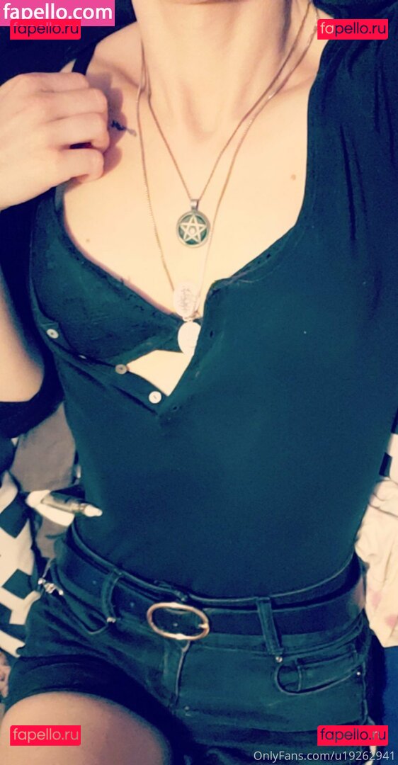 giullsz / giulsinperil Onlyfans Photo Gallery 