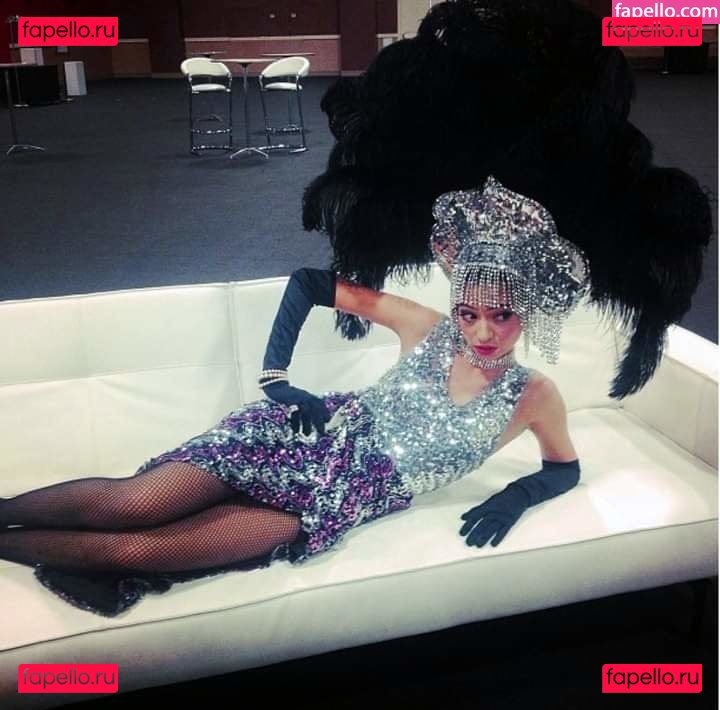 Kate Micucci / https: / katemicucci Onlyfans Photo Gallery 