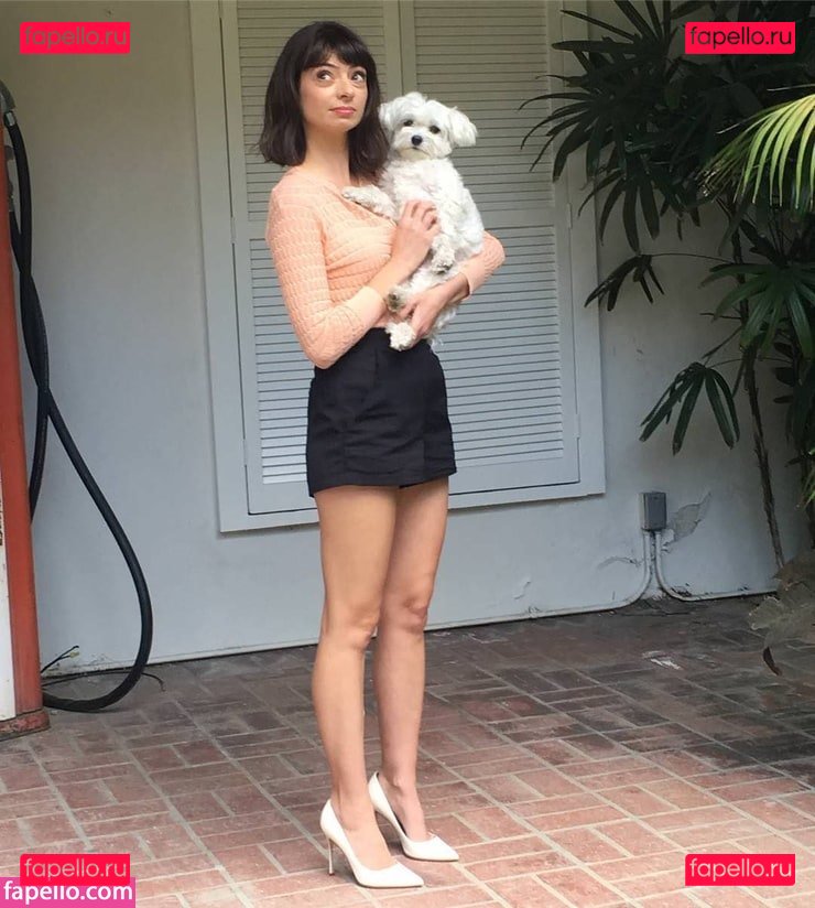 Kate Micucci / https: / katemicucci Onlyfans Photo Gallery 