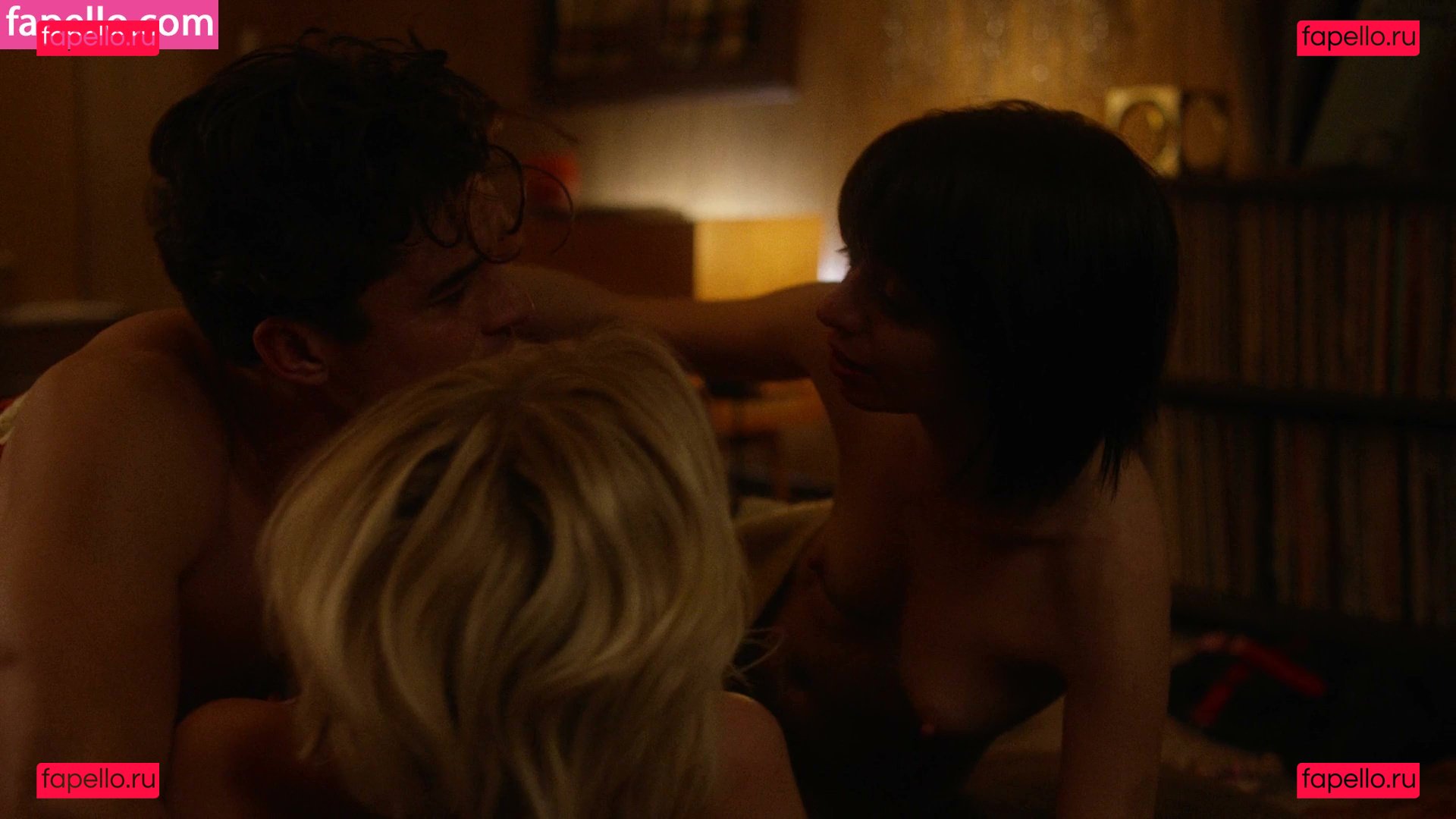 Kate Micucci / https: / katemicucci Onlyfans Photo Gallery 