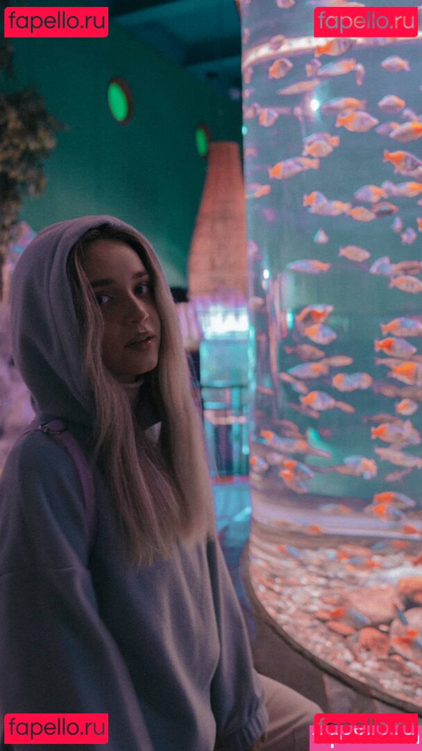 AlinaNaMeli / alinabaeee Onlyfans Photo Gallery 