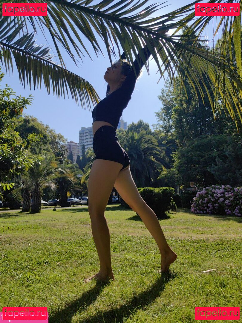 AlinaNaMeli / alinabaeee Onlyfans Photo Gallery 