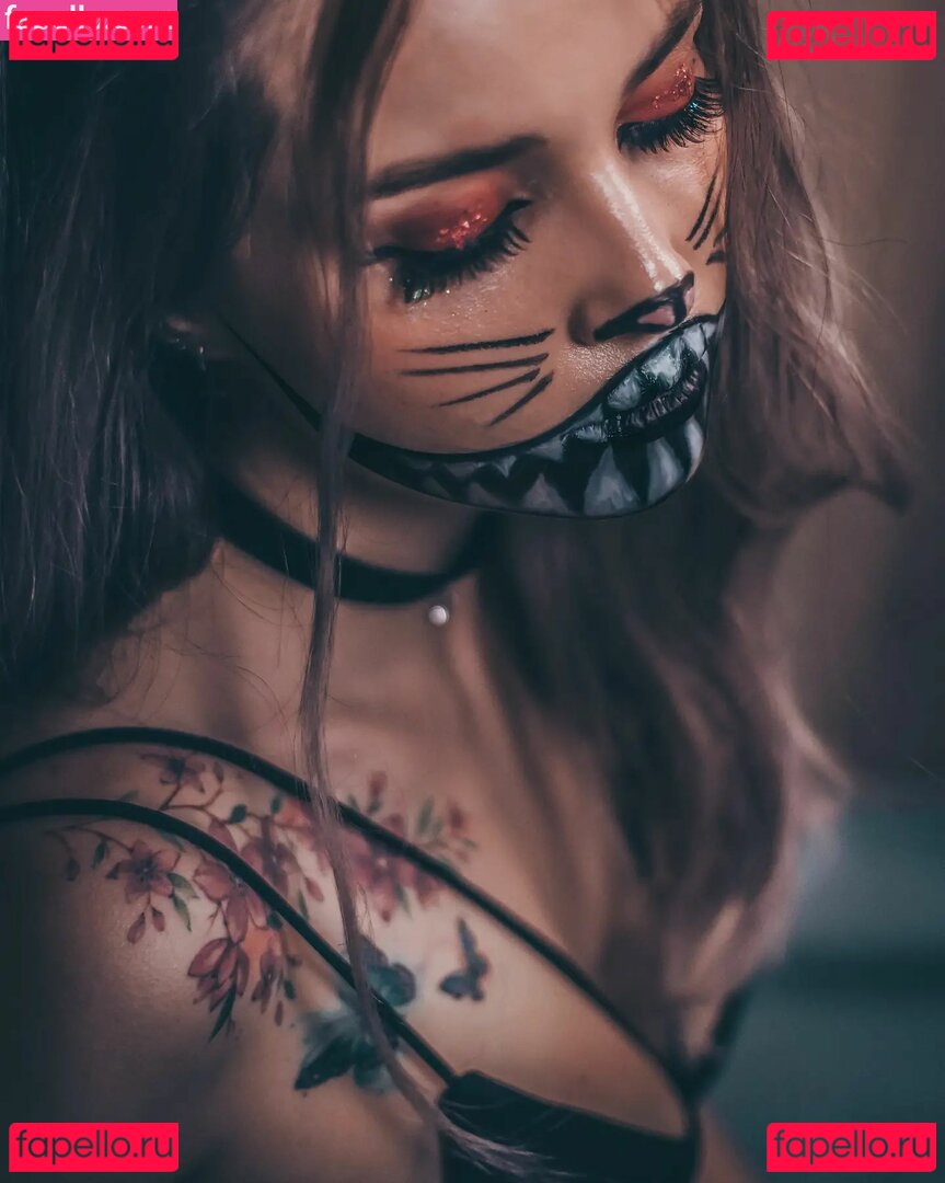 AlinaNaMeli / alinabaeee Onlyfans Photo Gallery 