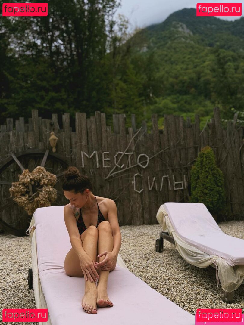 AlinaNaMeli / alinabaeee Onlyfans Photo Gallery 