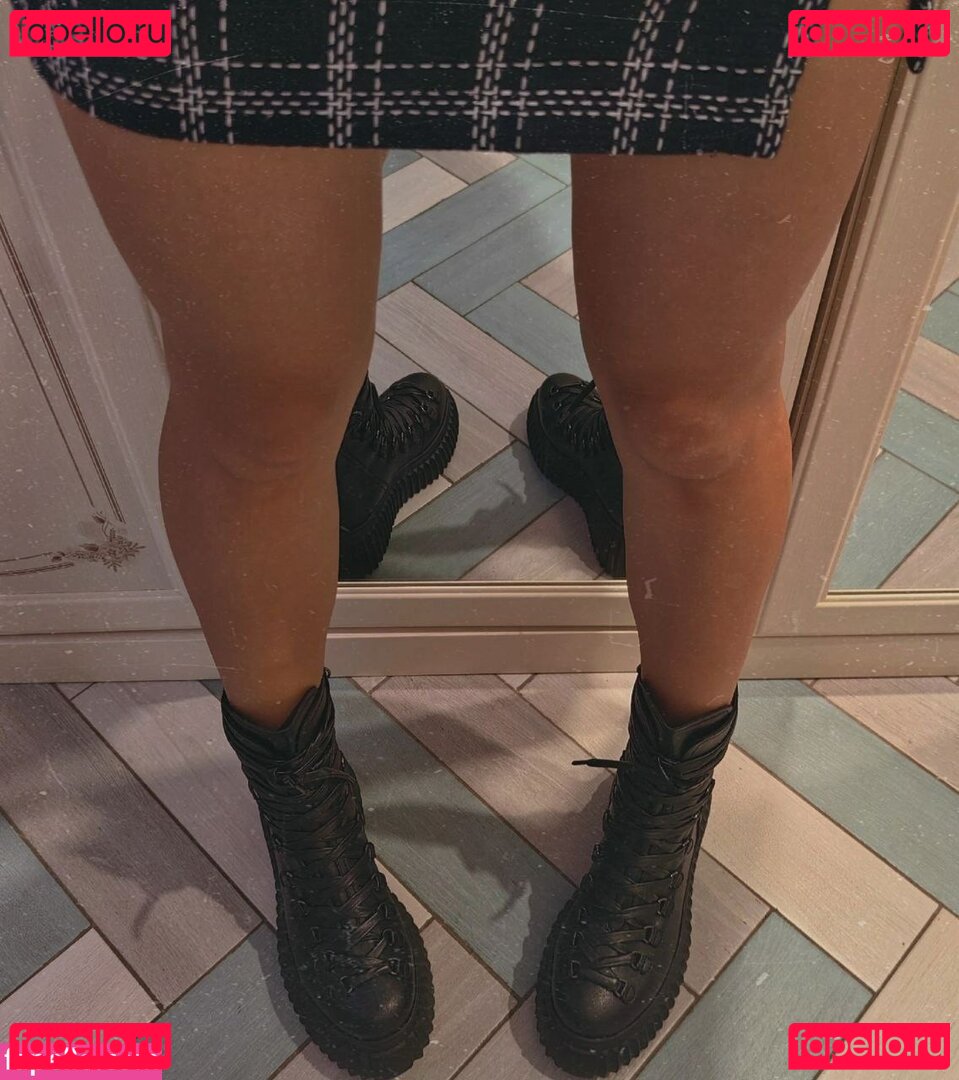 AlinaNaMeli / alinabaeee Onlyfans Photo Gallery 