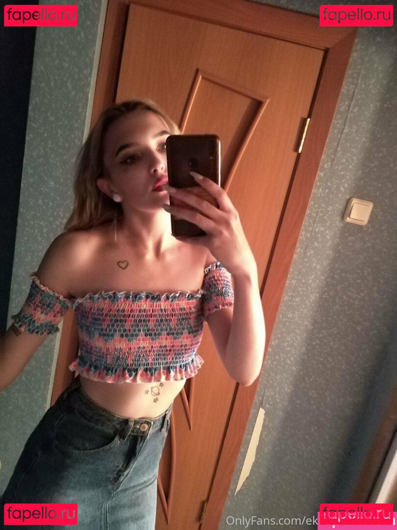 celestialtraveller / varvaracvetik Onlyfans Photo Gallery 