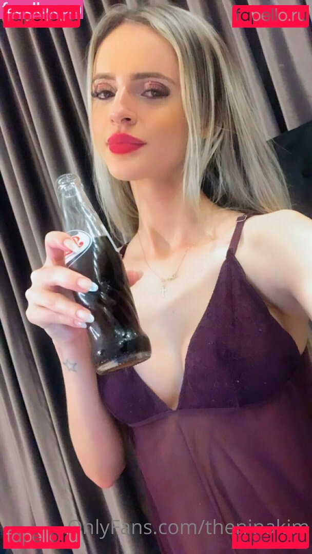 theninakim / xoninackim Onlyfans Photo Gallery 