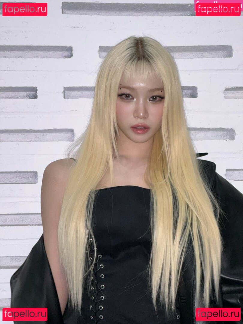 Kim Chaewon / _chaechae_1 / 김채원 Le Sserafim Onlyfans Photo Gallery 