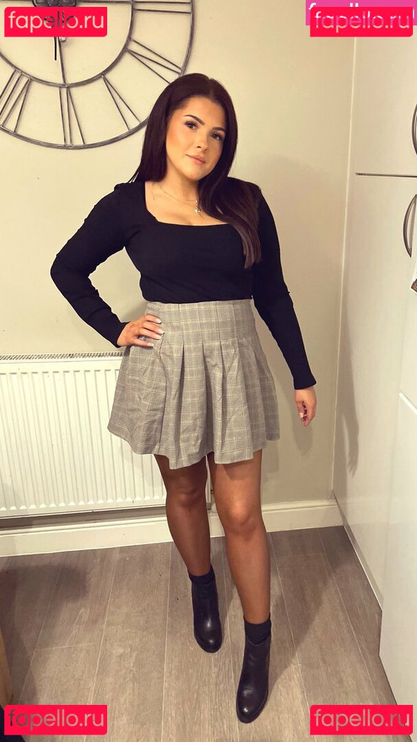 Laura Delaney / lauradel14 / loradelan Onlyfans Photo Gallery 