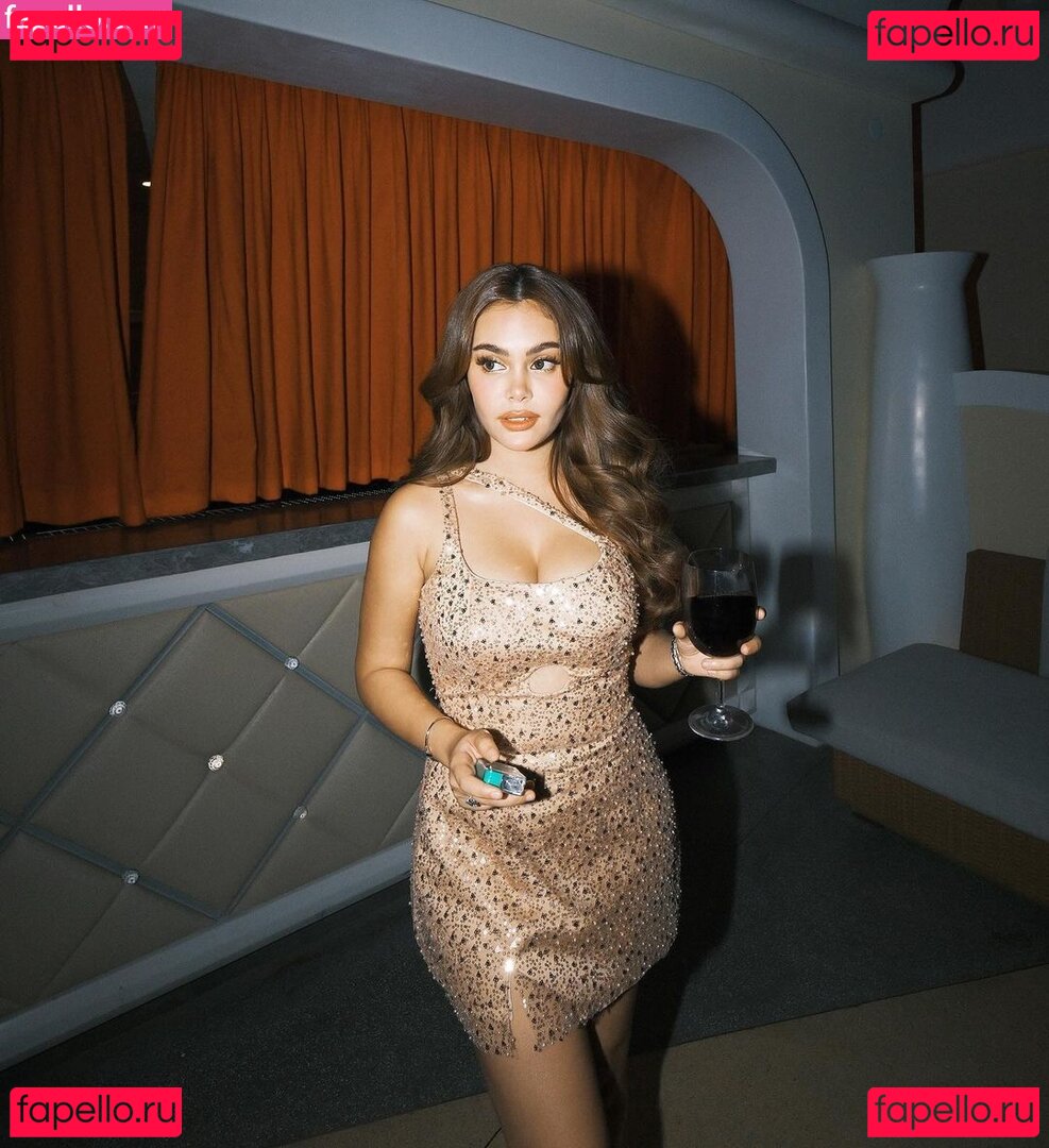 Ivana Alawi / https: / ivanaalawi Onlyfans Photo Gallery 