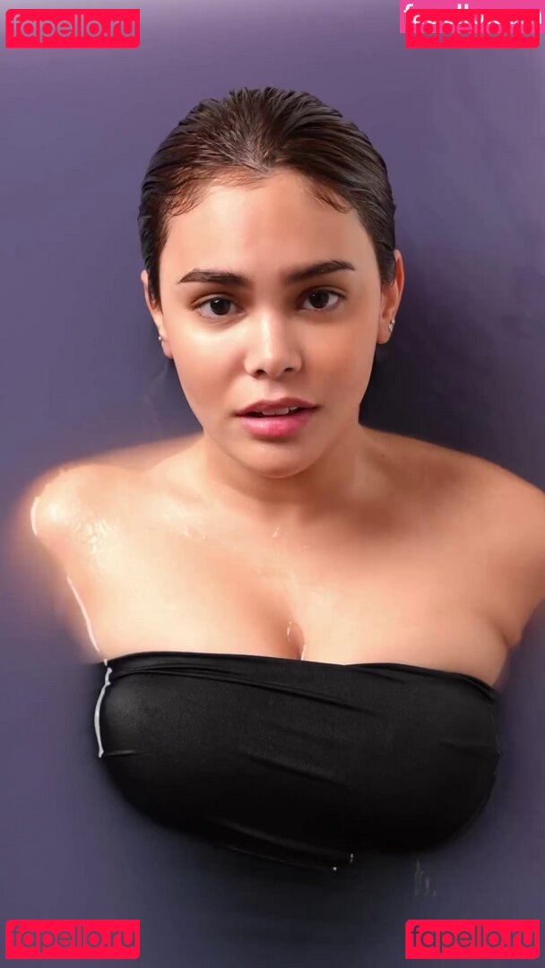 Ivana Alawi / https: / ivanaalawi Onlyfans Photo Gallery 