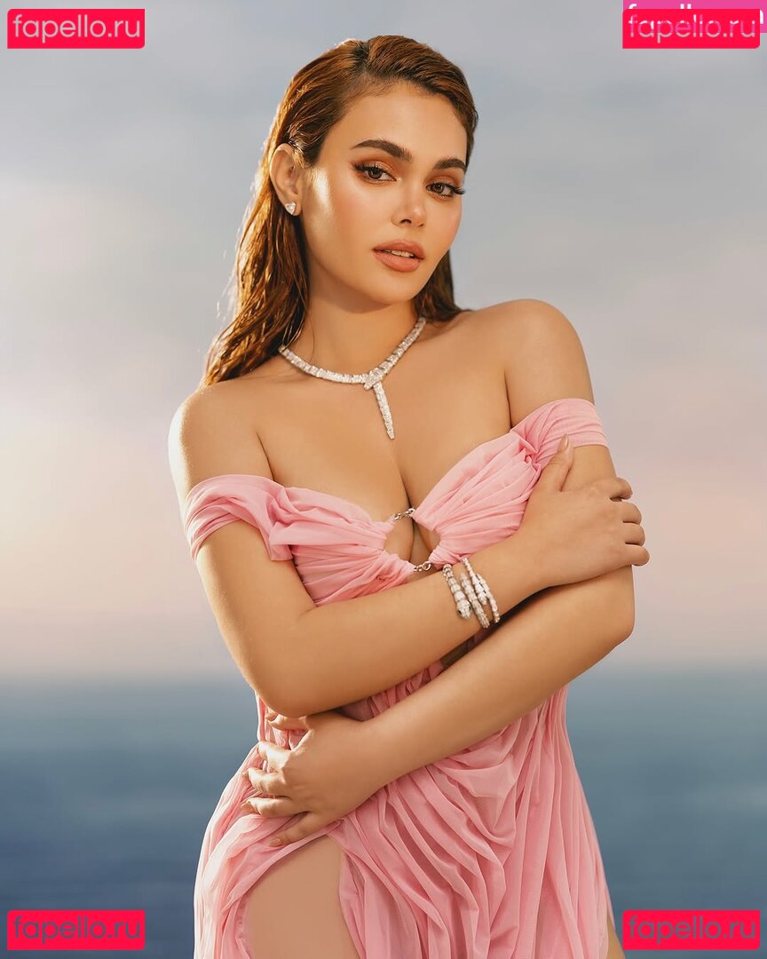 Ivana Alawi / https: / ivanaalawi Onlyfans Photo Gallery 