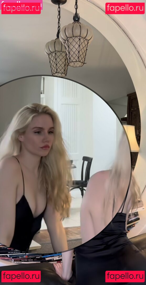 Colette Cherry / ColetteCherry_ / coletteleclar Onlyfans Photo Gallery 