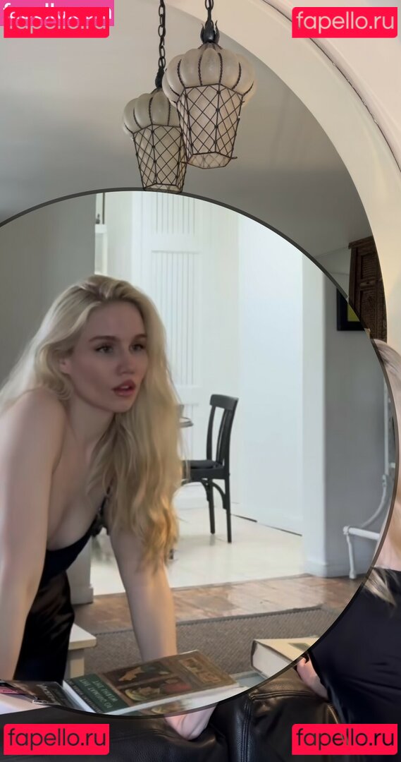 Colette Cherry / ColetteCherry_ / coletteleclar Onlyfans Photo Gallery 