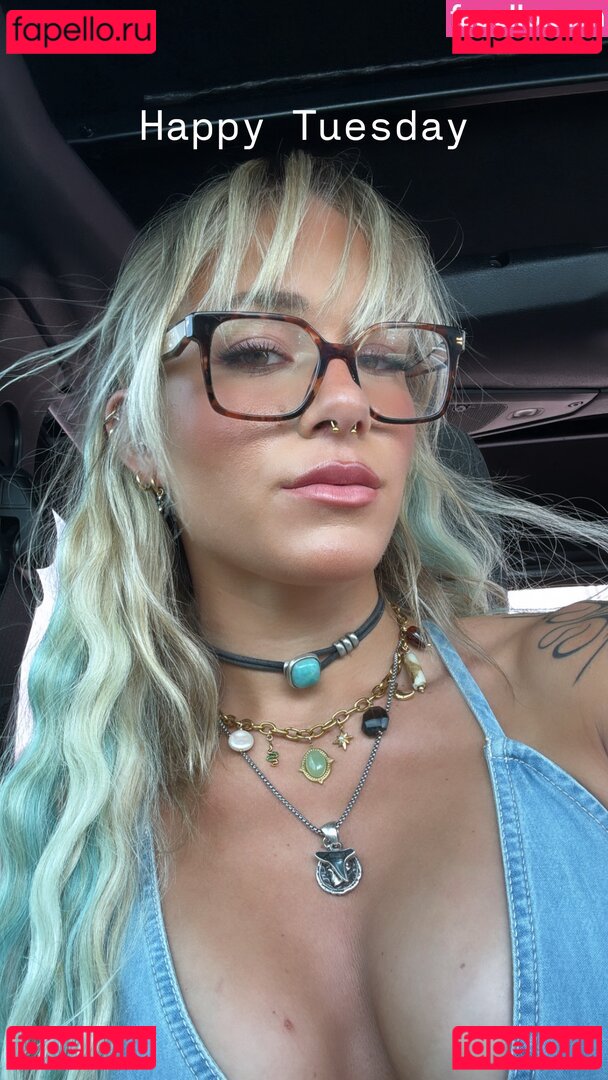 Sol Ruca / SolRucaWWE / sol.surfer / solrvca Onlyfans Photo Gallery 