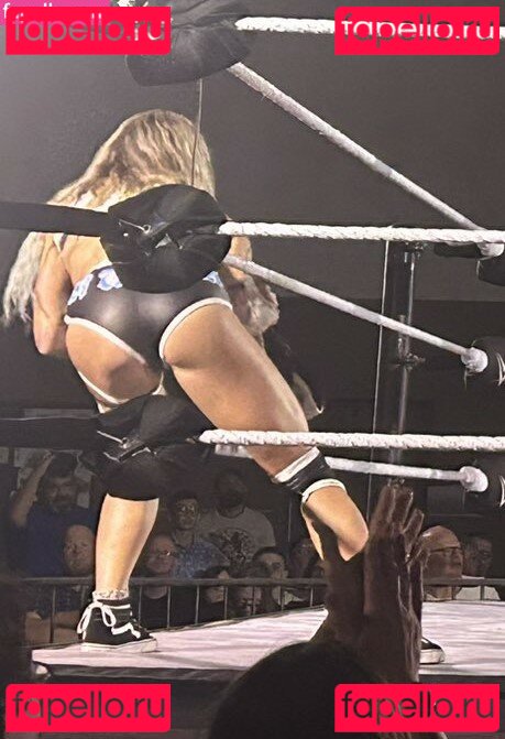 Sol Ruca / SolRucaWWE / sol.surfer / solrvca Onlyfans Photo Gallery 