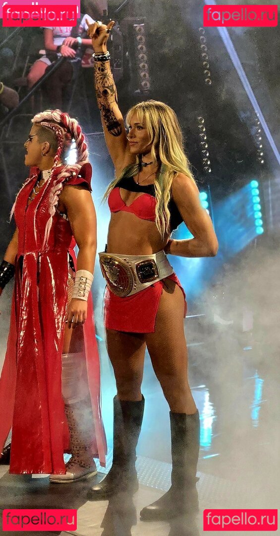 Sol Ruca / SolRucaWWE / sol.surfer / solrvca Onlyfans Photo Gallery 