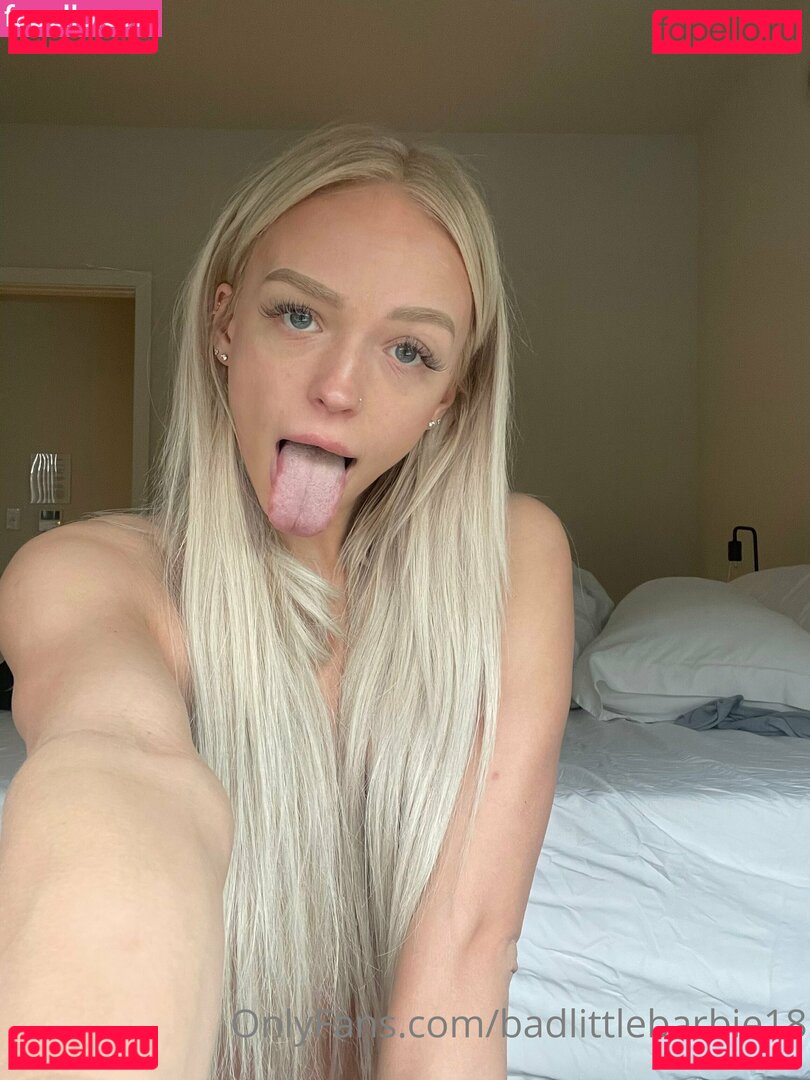 __badlittlegirl / badlittlebarbie18 Onlyfans Photo Gallery 