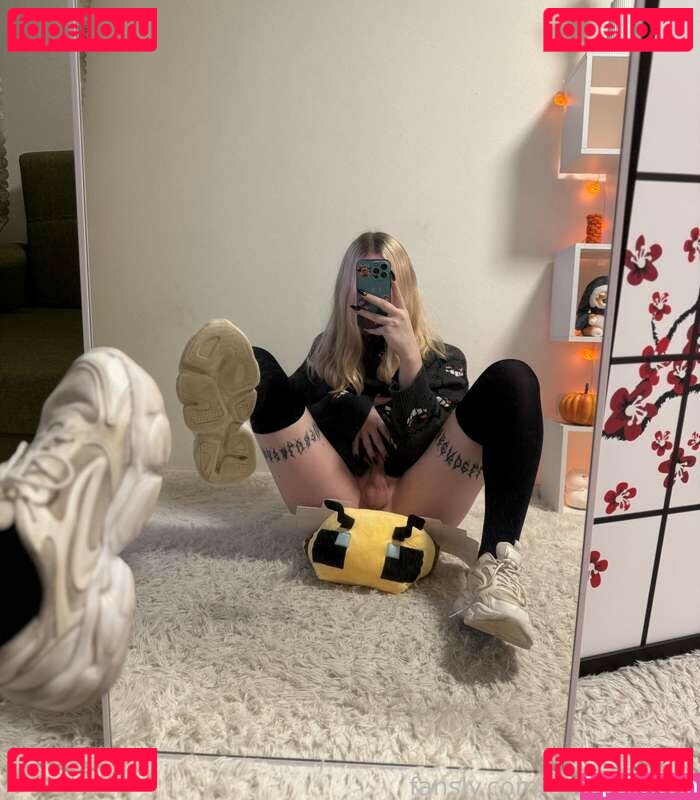 Elsasingular Onlyfans Photo Gallery 