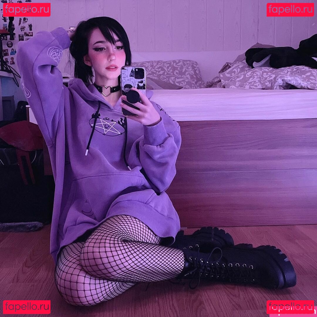 Nananightray / nsaneee Onlyfans Photo Gallery 