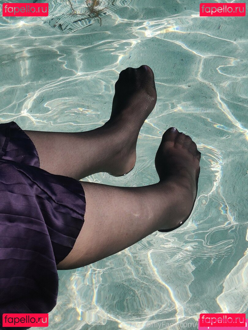 gwyneeeth_ / gwyneths_feet Onlyfans Photo Gallery 