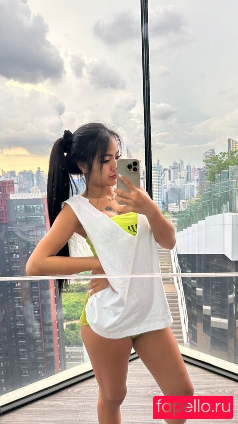 Praew Phatcharin / https: / phatcharin22 / ppraew_pp22 Onlyfans Photo Gallery 