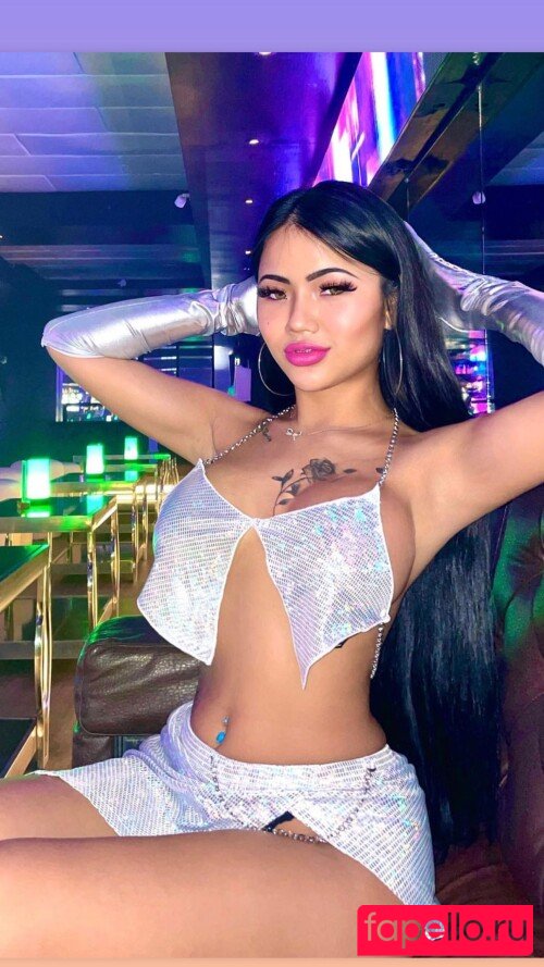 Praew Phatcharin / https: / phatcharin22 / ppraew_pp22 Onlyfans Photo Gallery 